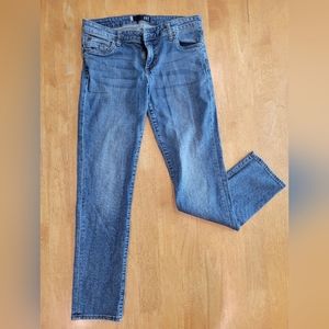 EUC Kut from the Kloth straight leg blue jeans